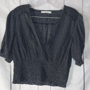 Abercrombie & Fitch Black and White Polka Dot Cropped Top With Puffed Sleeves
